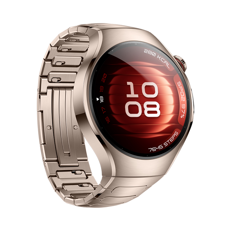 Reloj inteligente dorado con pantalla roja que muestra hora y datos, fondo blanco.