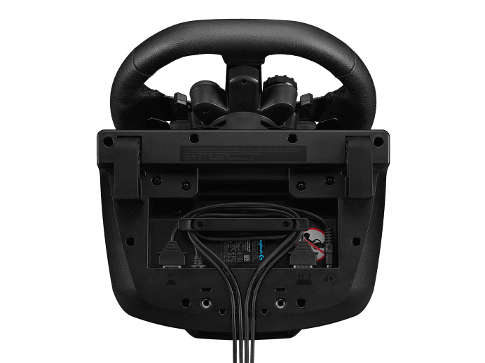 Fekete Logitech versenykormány alap hátulról. Csatlakozókat és kábeleket tartalmaz.
