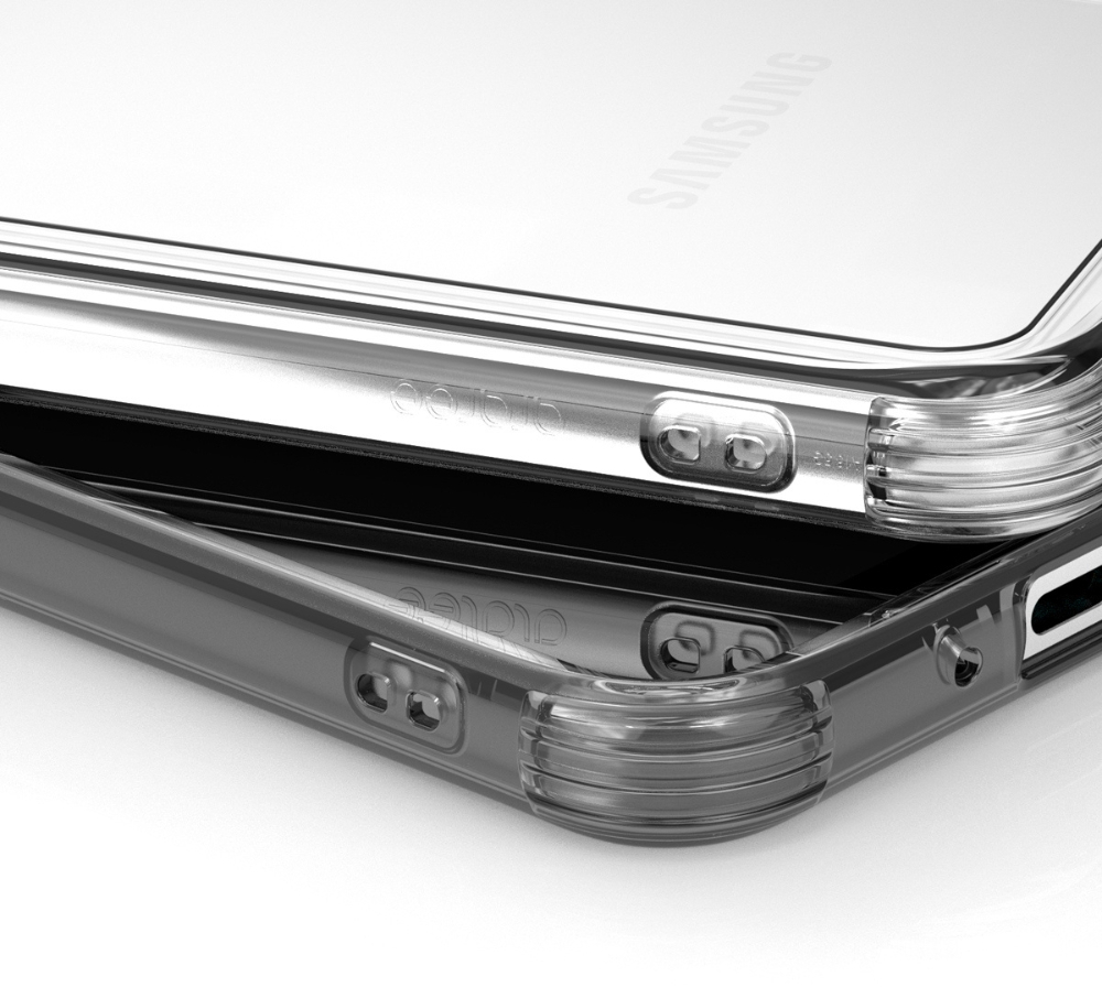 Dwa przezroczyste etui na telefon. Dolne etui jest lekko pochylone, pokazując szczegóły krawędzi telefonu.