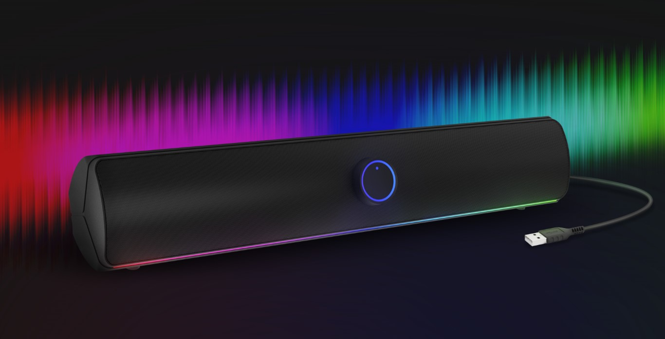Czarny soundbar z tęczowymi diodami LED, pokrętłem z niebieskim pierścieniem i kablem USB.