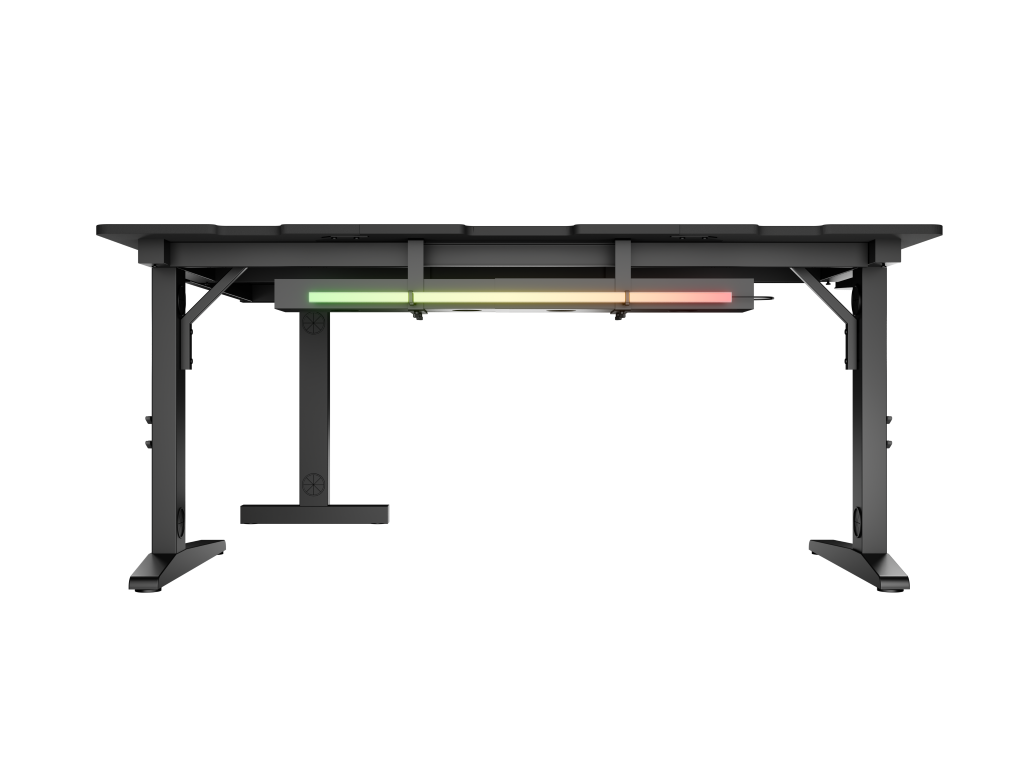 Widok z przodu czarnego biurka gamingowego z listwą LED pod biurkiem. Biurko ma czarne tło.