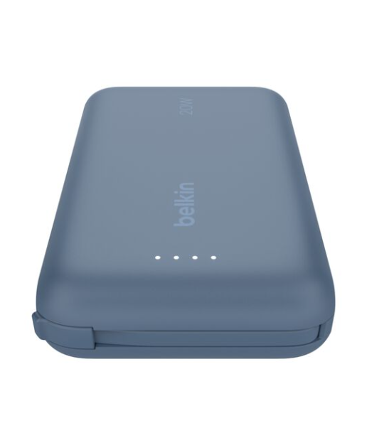 Mavi Belkin 20W güç bankası. Üç gösterge ışığı ve Belkin logosu ile dikdörtgen şekil.