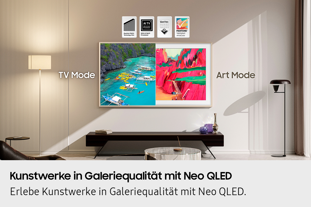 Une télévision affiche deux modes : mode TV et mode Art. La télévision est sur un support.