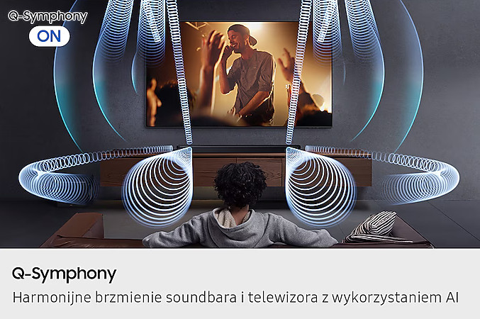 Salon z soundbarem, subwooferem i TV z piosenkarzem.
