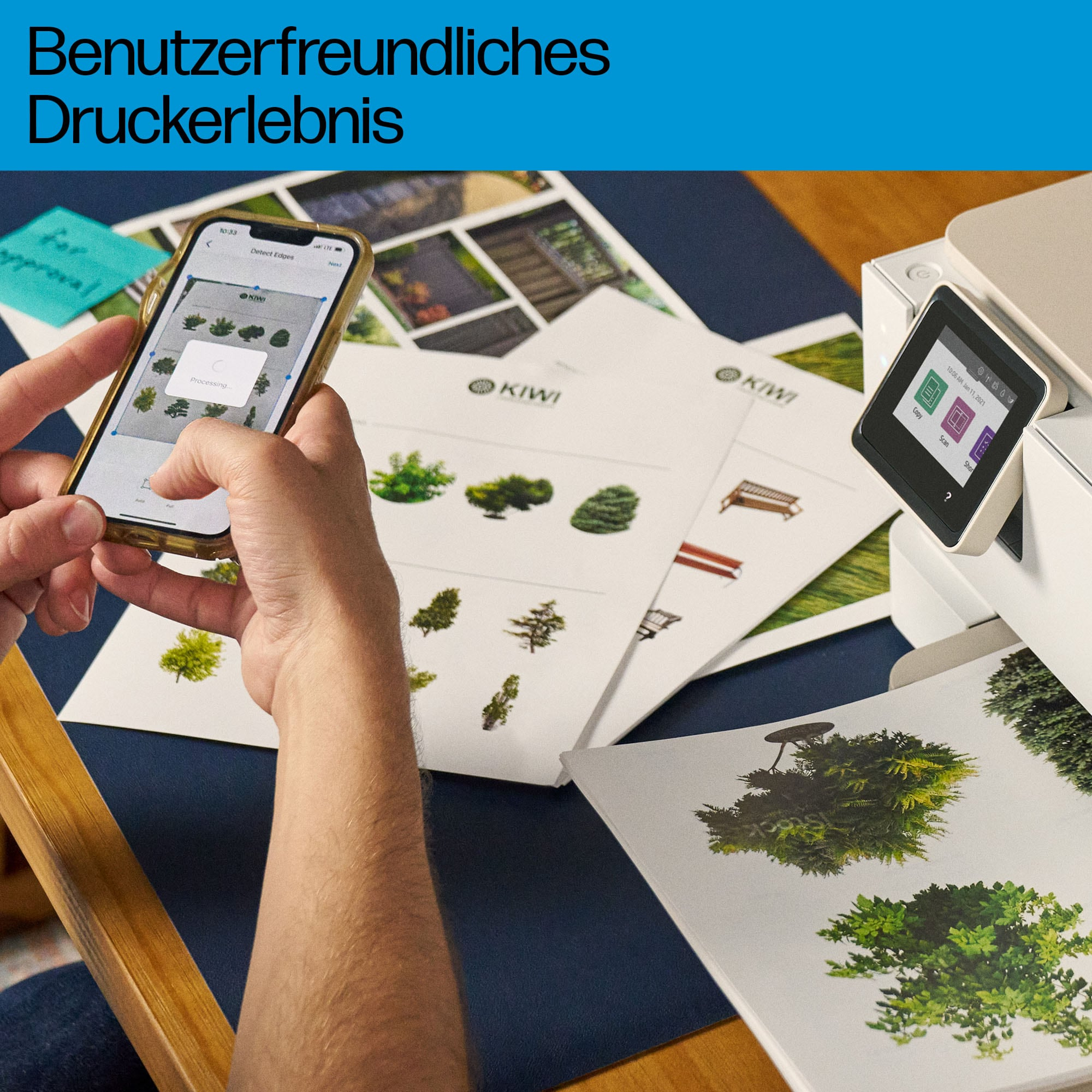 Person hält Telefon und Drucker, druckt Dokumente. Text lautet: "Benutzerfreundliches Druckerlebnis".