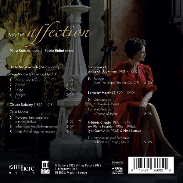 Albumcover: Eine Frau mit Noten und Texten, darunter Nina Kotova.