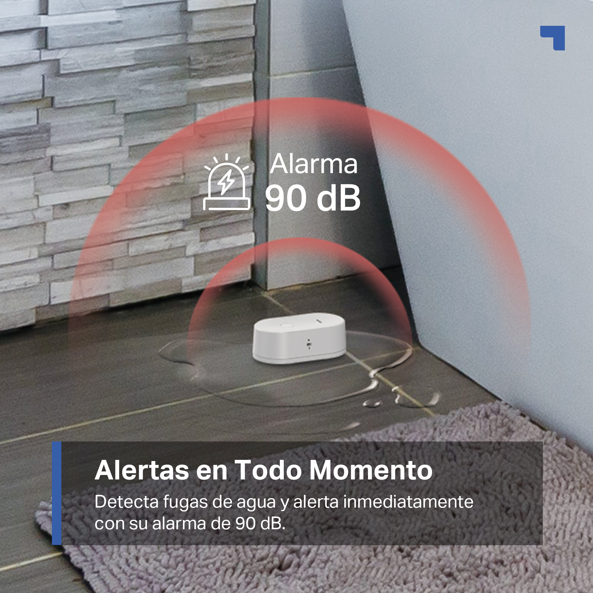 Un sensor de fugas de agua blanco en el suelo con agua alrededor. Un icono de alarma rojo está encima del sensor en el fondo.