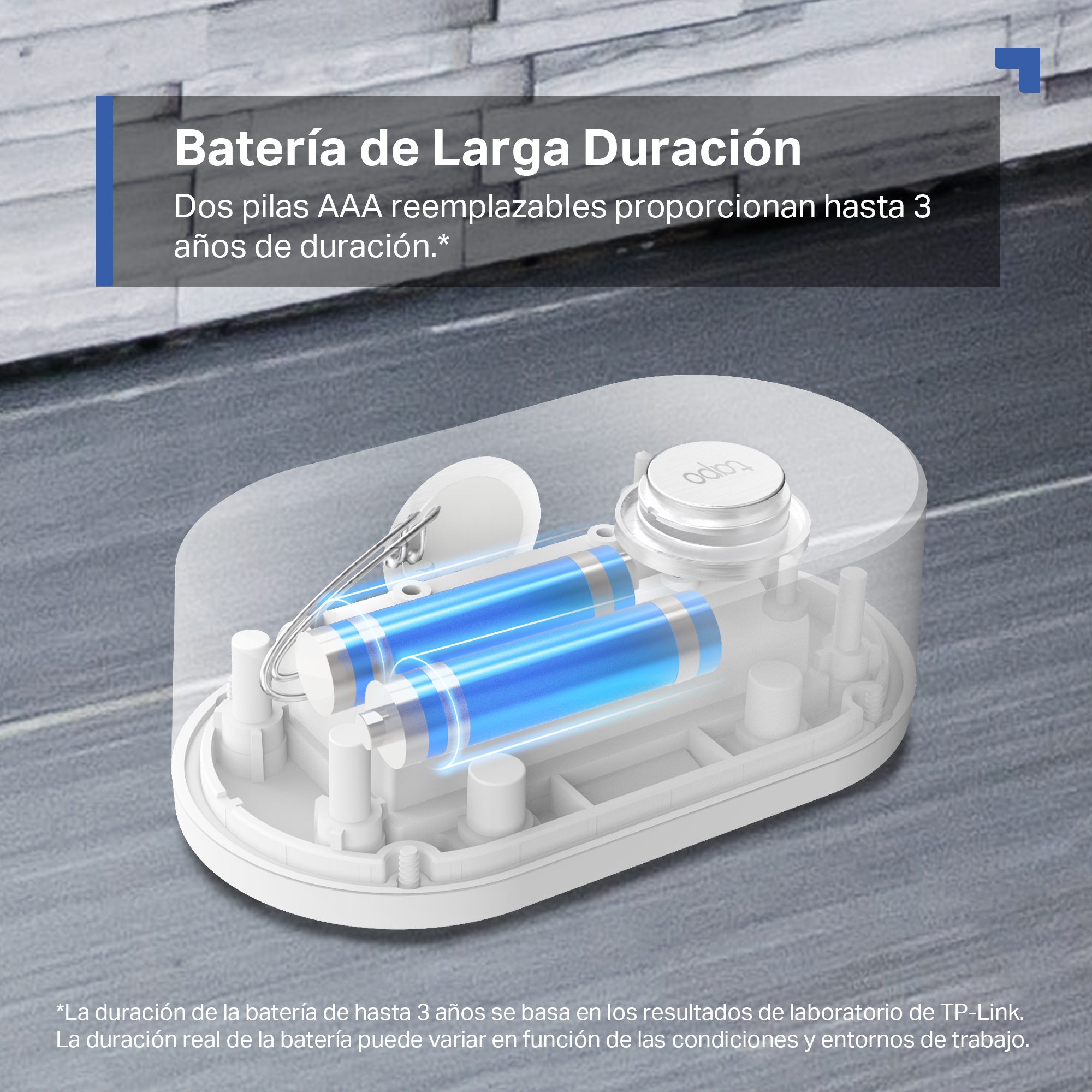 Una vista transparente de un dispositivo con dos baterías azules en su interior. La imagen muestra las partes internas del dispositivo.