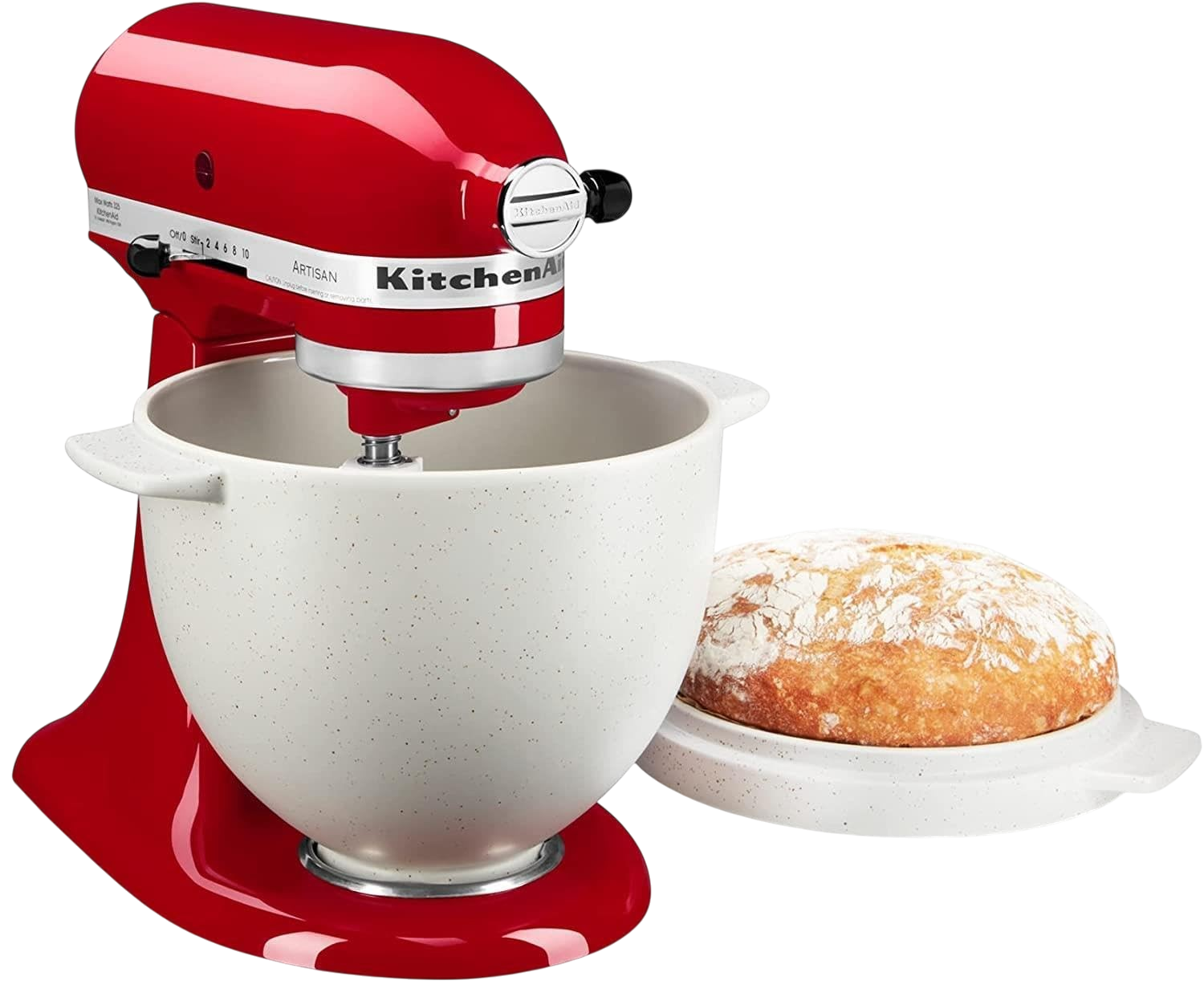 Roter KitchenAid-Mixer mit Schüssel und Brot. Weiß gesprenkelte Schüssel und Brotlaib auf einem Tablett.