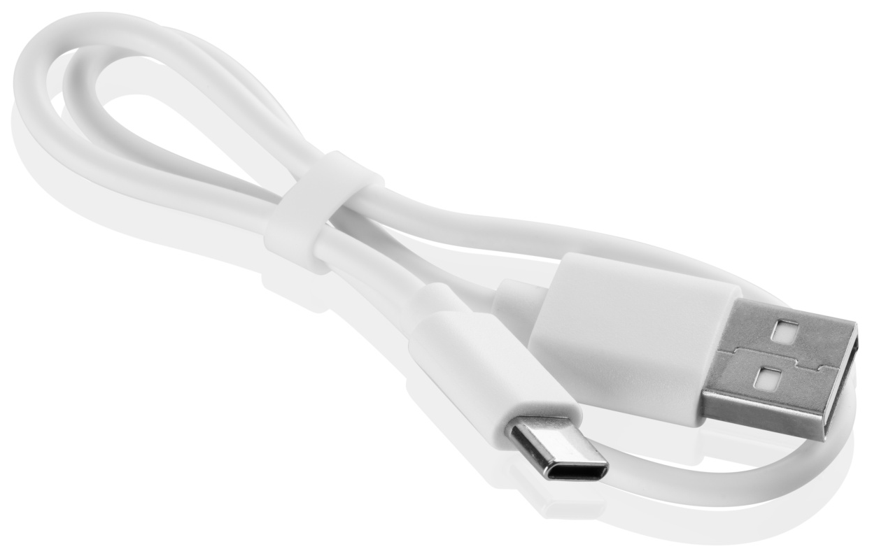 Fehér USB kábel USB-C és standard USB csatlakozóval.