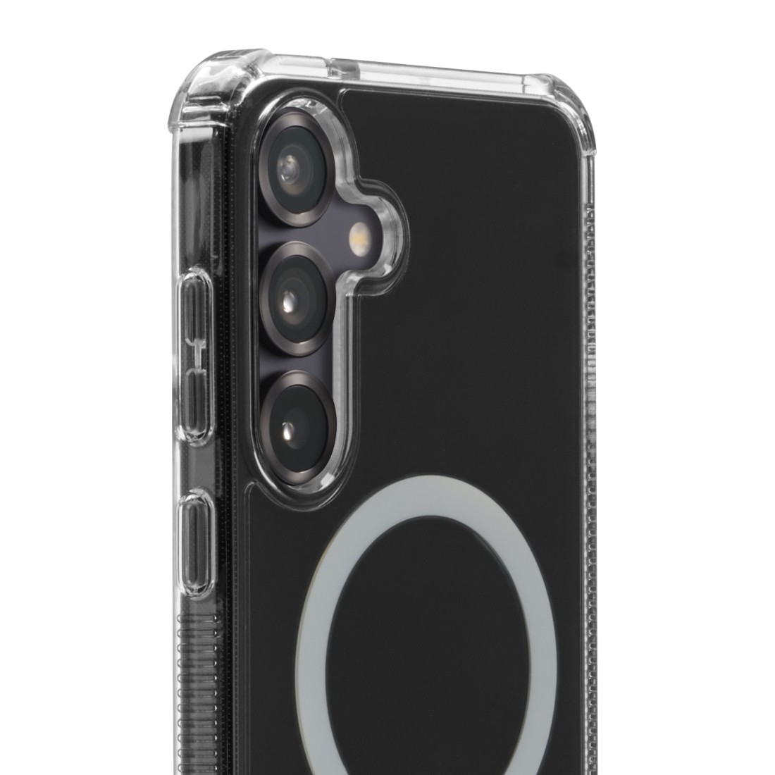 Nahaufnahme eines Telefons mit drei Kameras. Das Telefon befindet sich in einer transparenten Hülle.