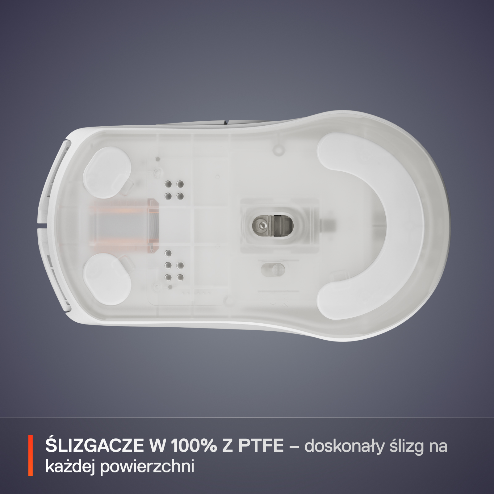 Spód białej myszy gamingowej, pokazujący ślizgacze z PTFE.