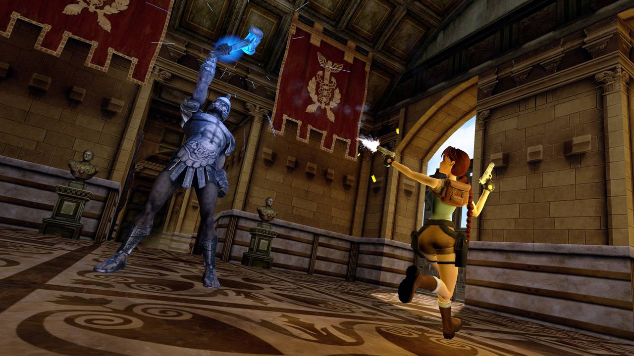 Lara Croft lucha contra una estatua, disparando armas. Banderas y arquitectura.