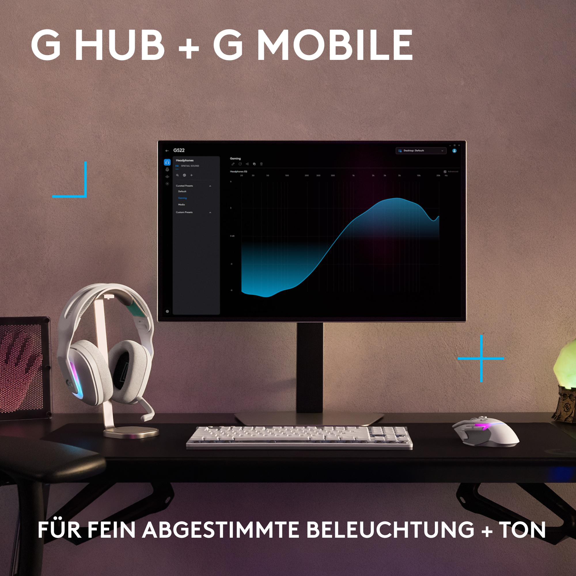 Gaming-Setup mit Headset, Monitor, Maus und Tastatur.
