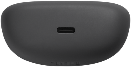 Egy fekete JBL töltőtok alja. Van rajta egy USB-C port.