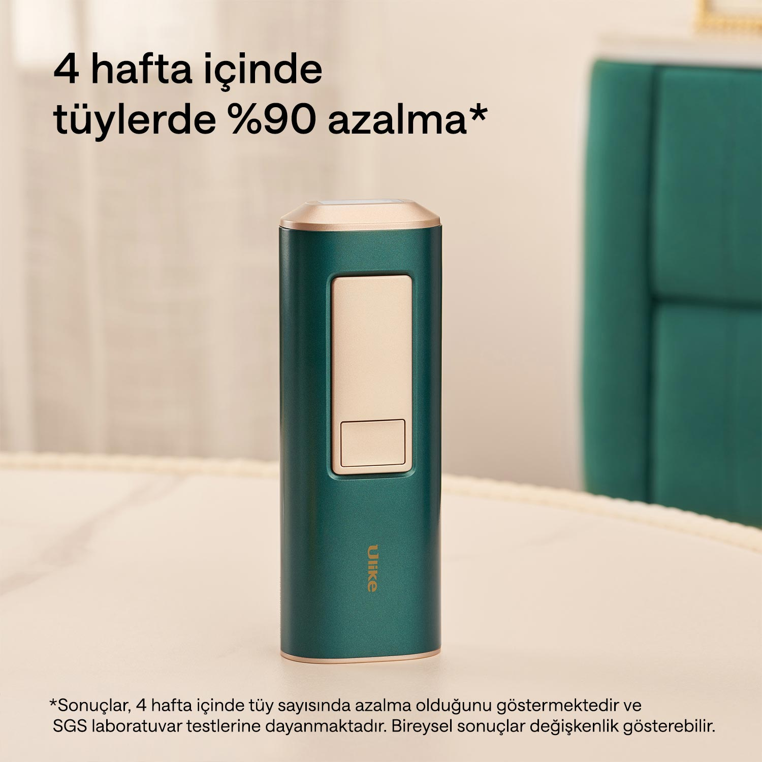 Yeşil ve altın rengi tüy alma cihazı, Ulike markası, bir masada, %90 tüy azalması hakkında metinle.