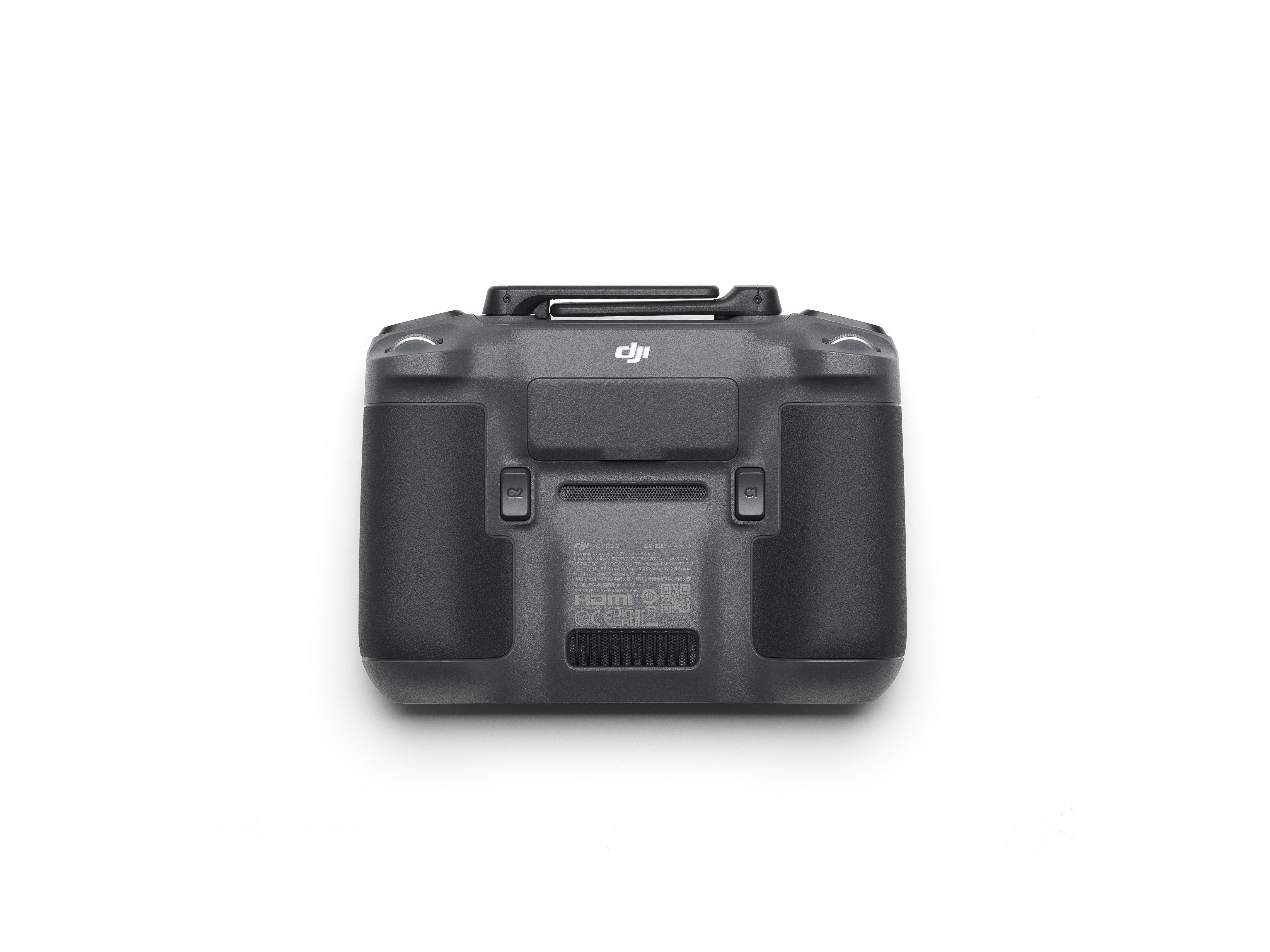 Schwarzer Drohnen-Controller mit zwei Griffen, Knöpfen und einem DJI-Logo auf weißem Hintergrund.