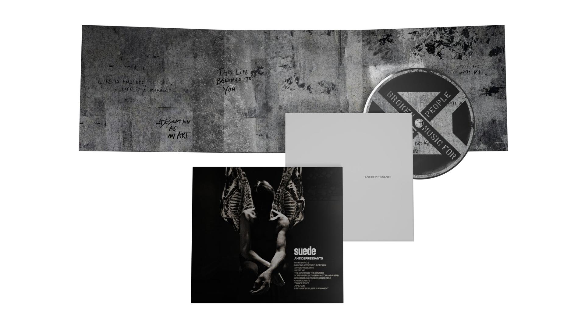 Ensemble album et étui. Texte : Suede. Titre de l'album : Antidepressants. Plusieurs pochettes.