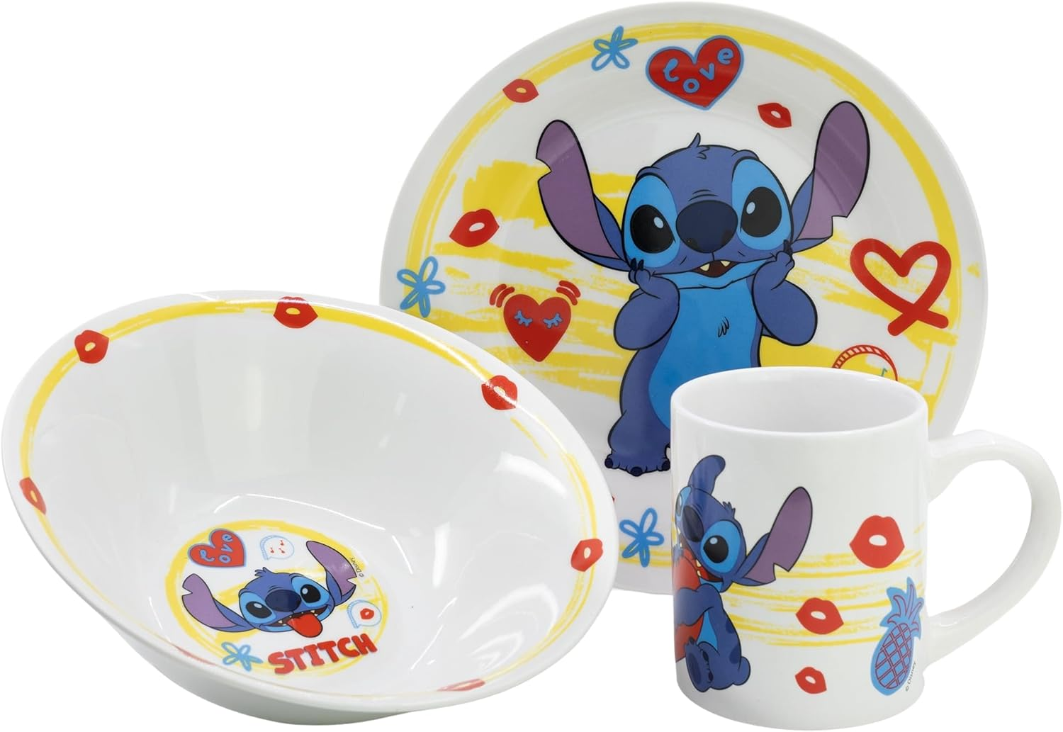 Juego de vajilla Stitch. Incluye plato, cuenco y taza. Imágenes de Stitch y corazones.