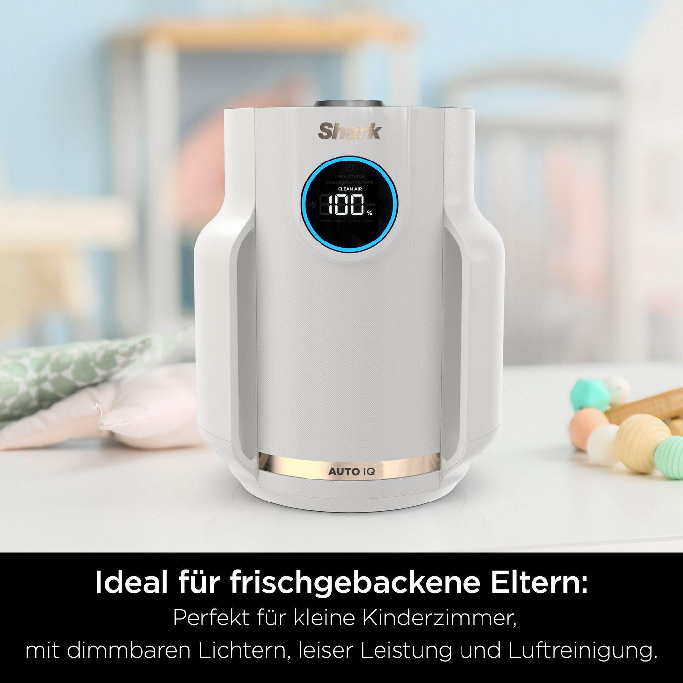 Eine weiße Tür mit einem weißen Griff.