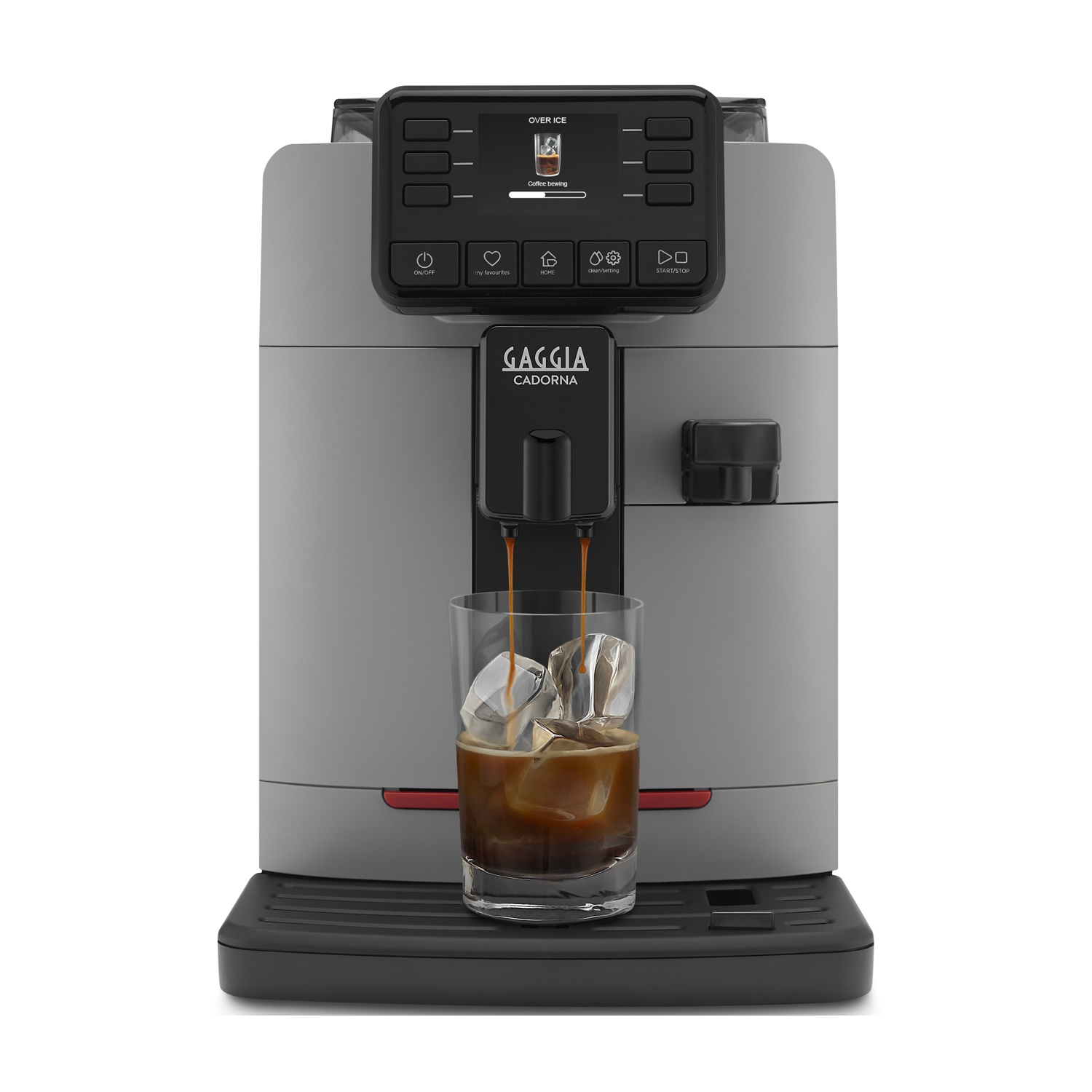 Macchina da caffè grigia. Caffè versato in un bicchiere con ghiaccio. Display nero.
