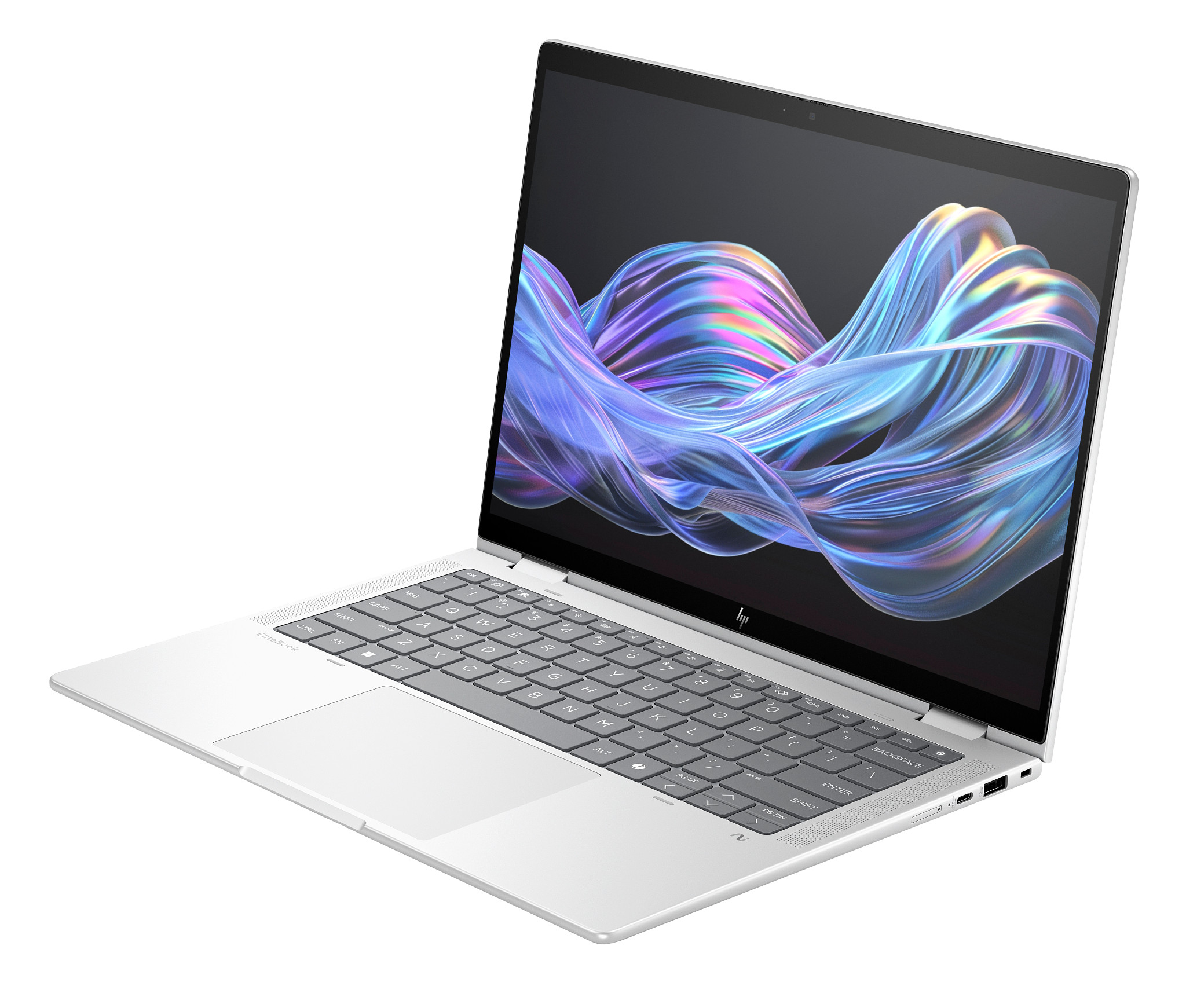 Mann benutzt Laptop im Freien, Gartenhintergrund, Kaffee, Blumen auf dem Tisch.