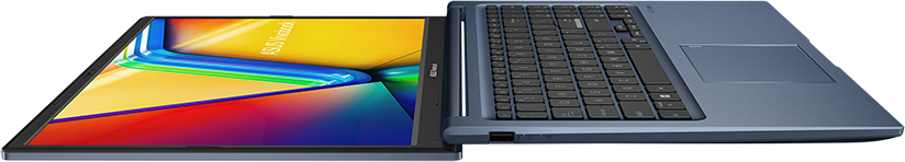 Nyitott laptop, oldalsó nézet, a képernyőt és a billentyűzetet mutatja.
