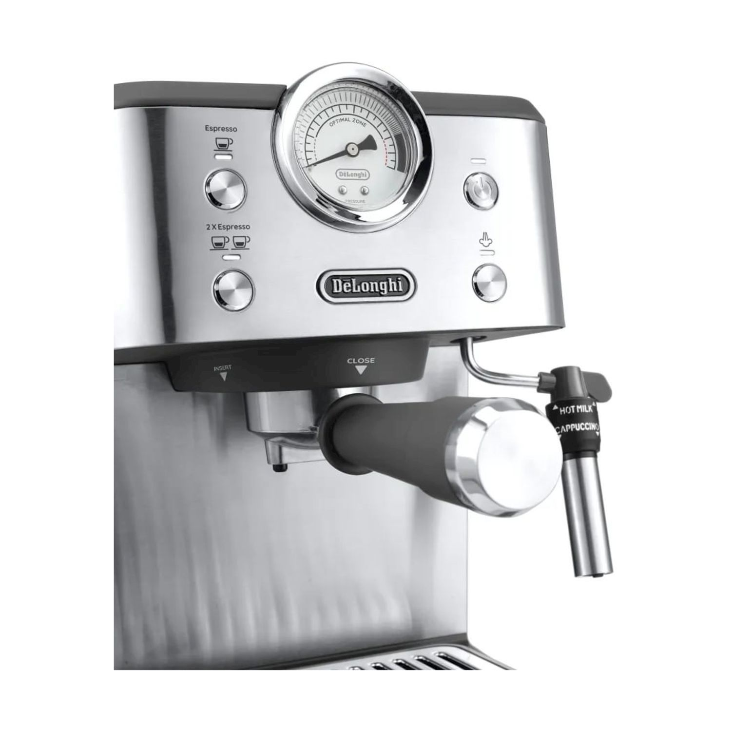 Macchina per espresso, primo piano. È in acciaio inossidabile con un manometro e un montalatte.