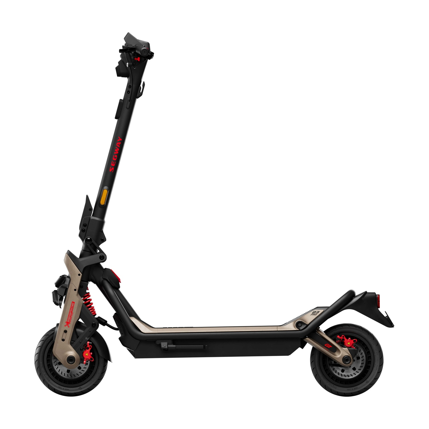 Scooter elettrico nero e oro con dettagli rossi su sfondo bianco.