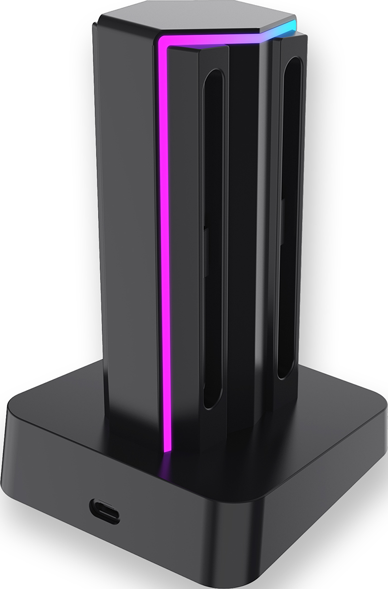 Un caricatore nero per Joy-Con Nintendo Switch con luci LED colorate. Sfondo bianco.