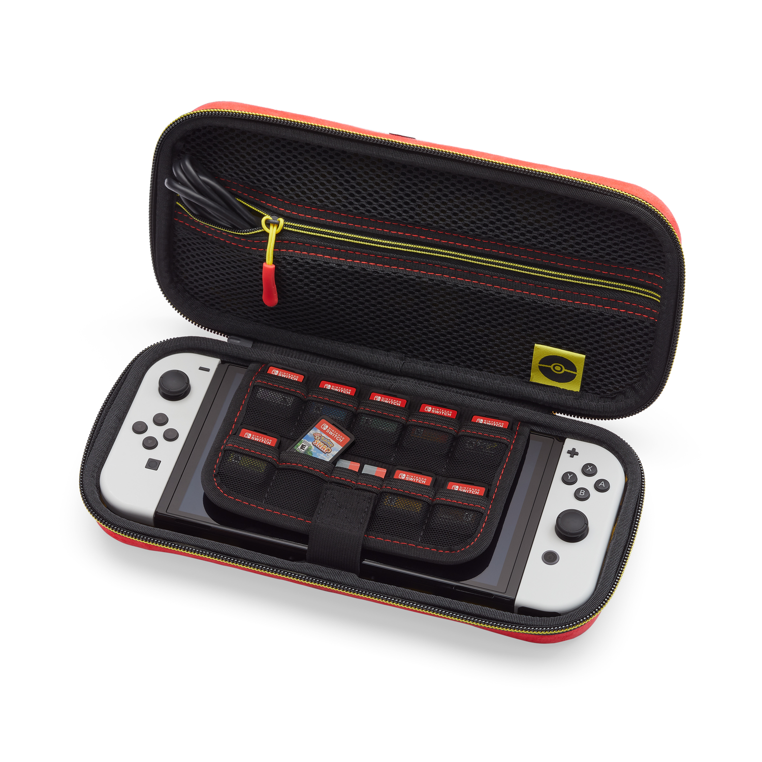 Rode Switch-hoes open met witte Switch en games erin. Zwart gaas bovenop. Witte achtergrond.