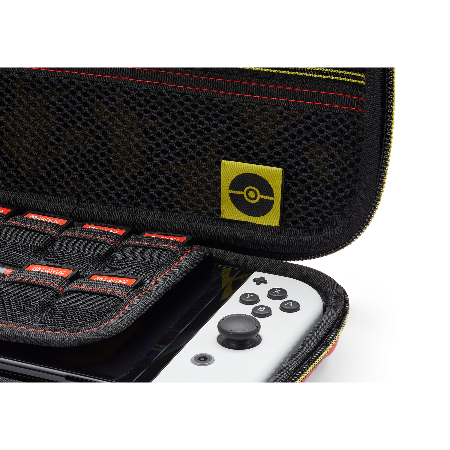 Close-up van Switch-hoes met witte controller. Zwart gaas, gele accenten. Witte achtergrond.