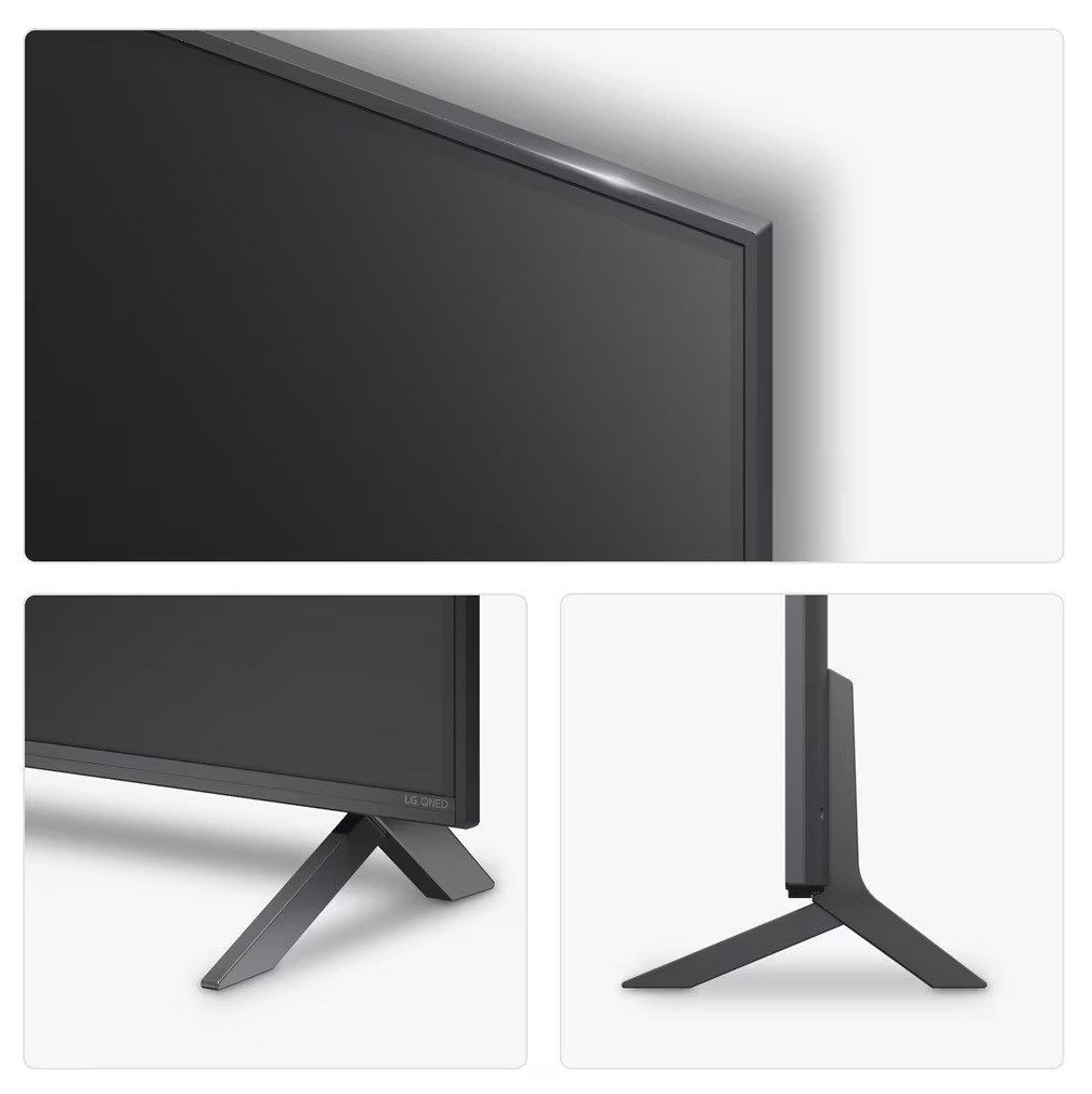 Kobieta i dziewczyna przeglądają zdjęcia na stole. Zdjęcia, niebieski album. Jasny pokój.