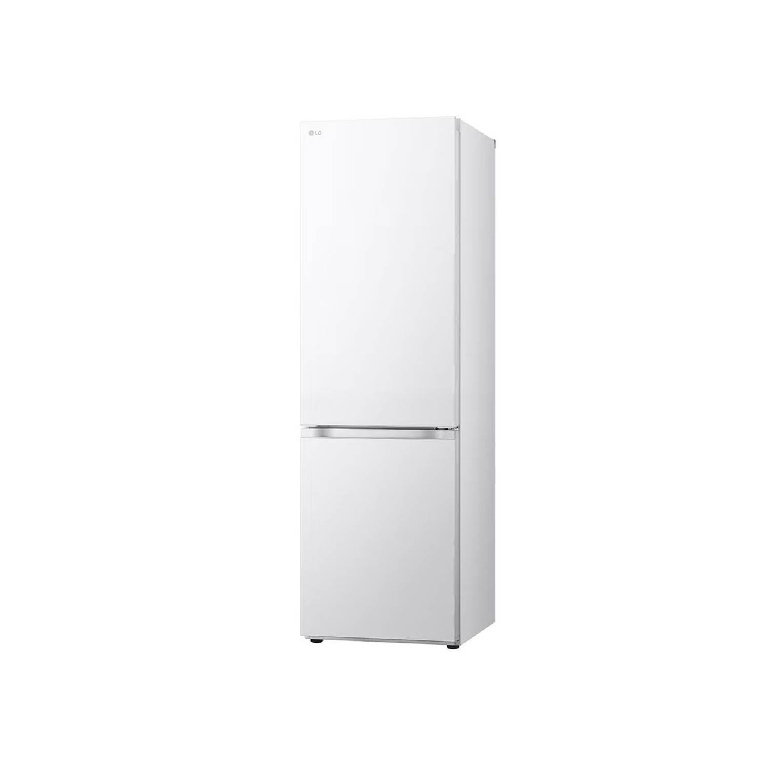 Een witte koelkast. De unit is gesloten en staat op een witte achtergrond.