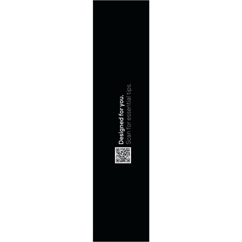 Un rectángulo negro vertical con el texto 'Designed for you.' y un código QR.
