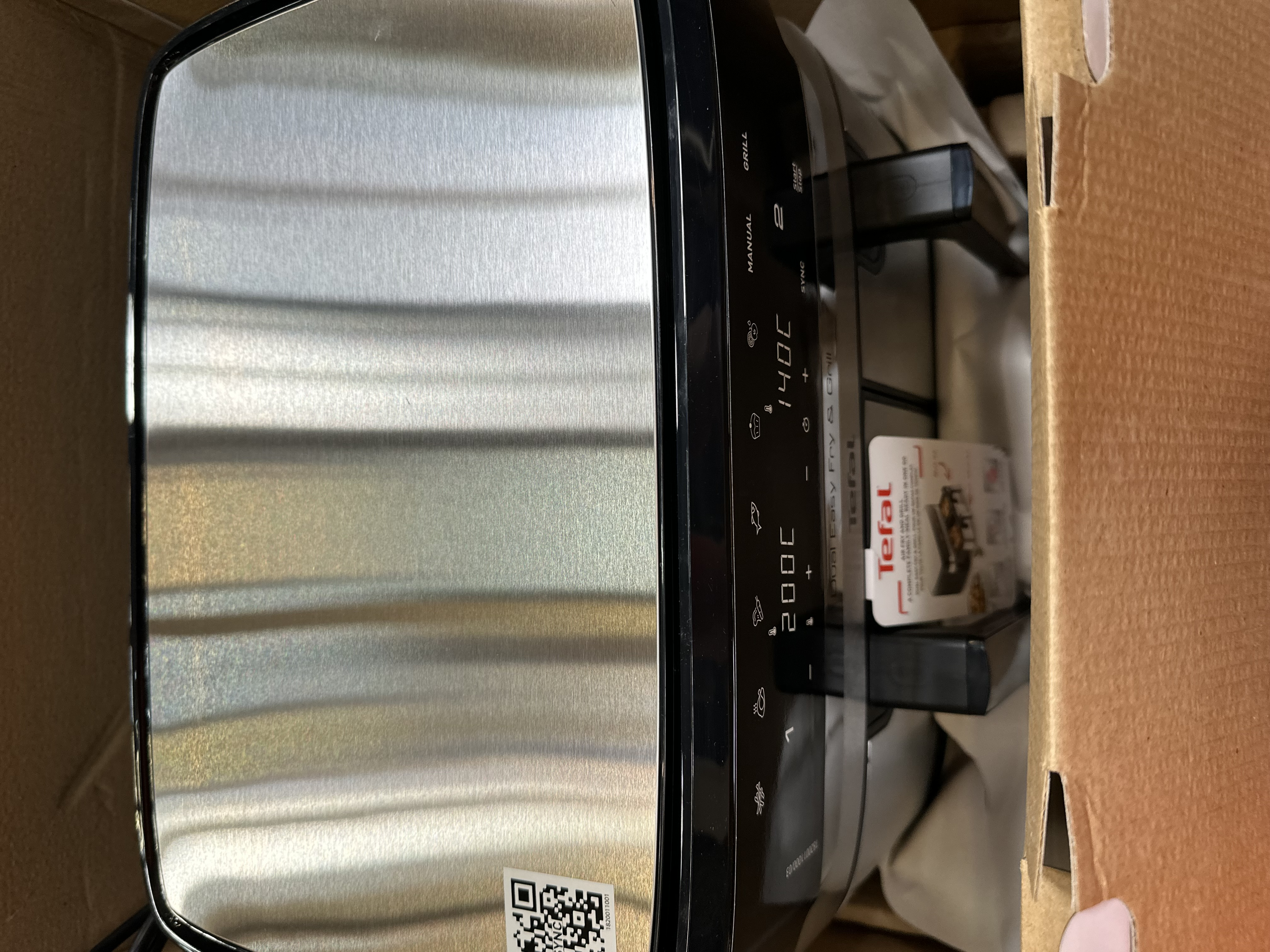 Frytownica Tefal Dual Easy Fry & Grill w kartonowym pudełku.