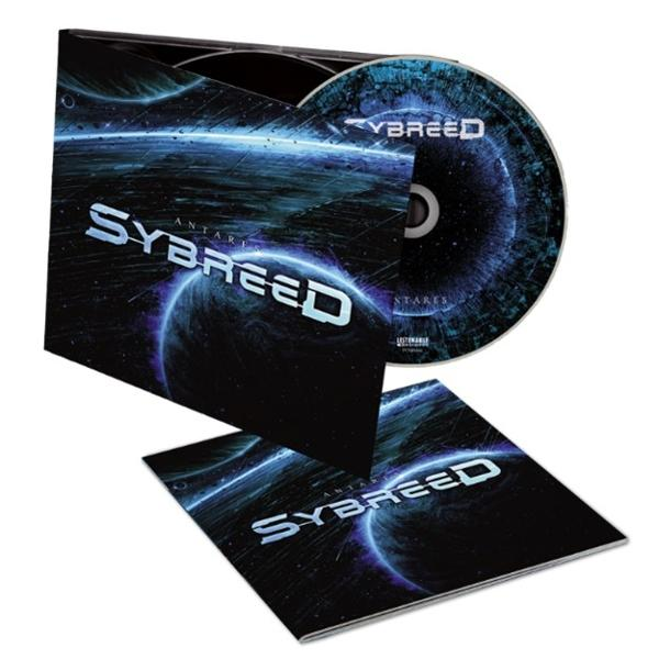 Albumcover und CD von Sybreed. Das Cover hat ein Weltraumthema mit blauen und weißen Farben.