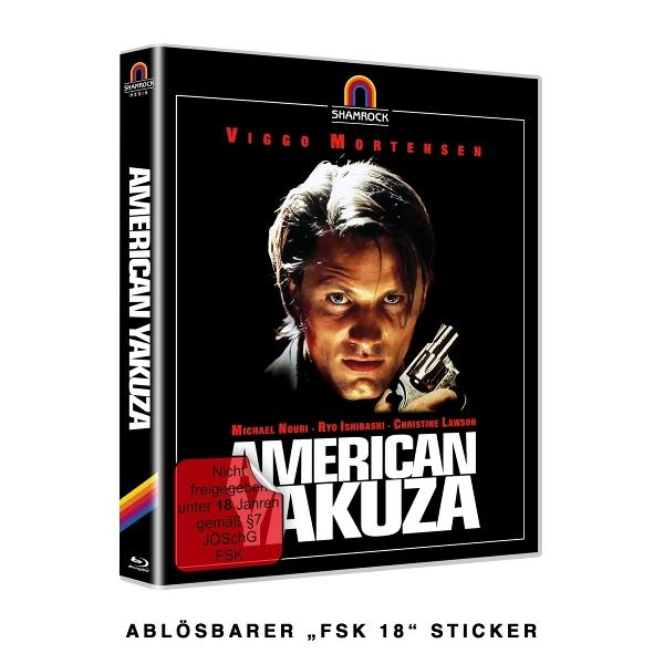 Filmcover mit einem Mann mit einer Waffe, mit Text 'American Yakuza' und einem Rating-Aufkleber.