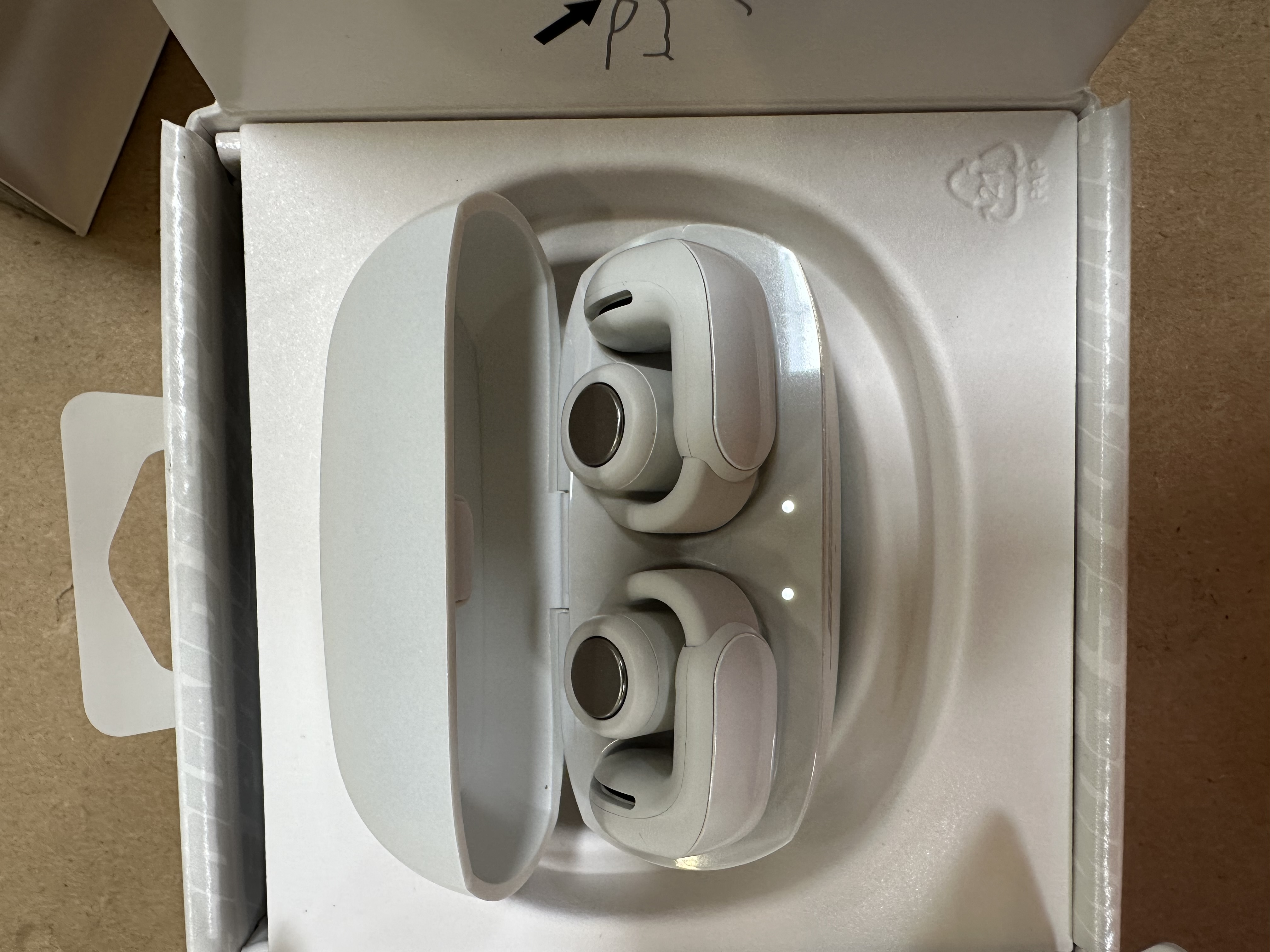 Schemat telewizora z elementami oznaczonymi numerami.