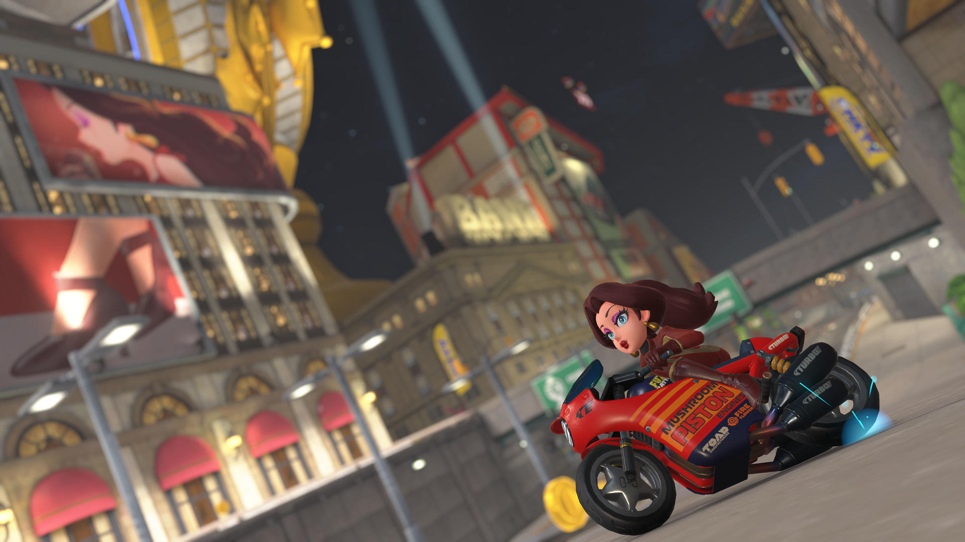 Eine Frau auf einem Motorrad, die nachts durch eine Stadt rast, mit großen Gebäudebildschirmen.