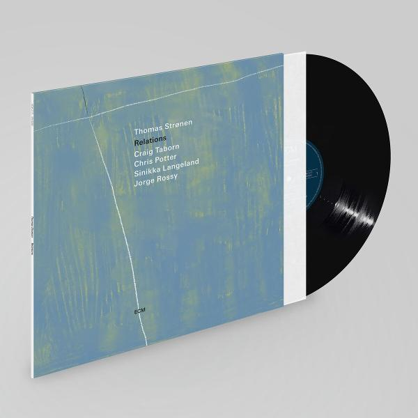 Vinyl-Albumcover mit Titel, Künstlernamen, blauem und weißem abstraktem Design und einer Vinylplatte.