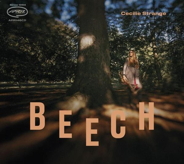 Albumcover 'Beech' mit einer Frau, die in einem Wald steht.