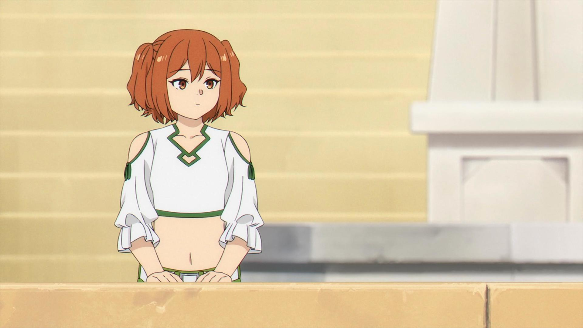 Ein Anime-Mädchen steht auf einem Balkon. Sie hat braunes Haar und ein weißes Oberteil.