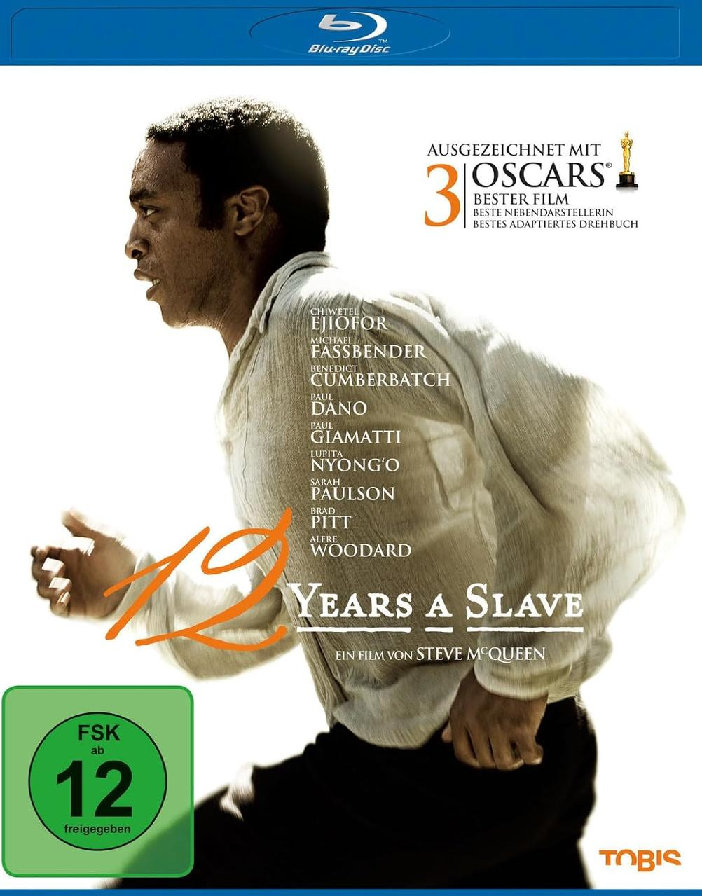 Filmcover. Schwarzer Mann rennt. Titel '12 Years a Slave'. Blu-ray Disc.