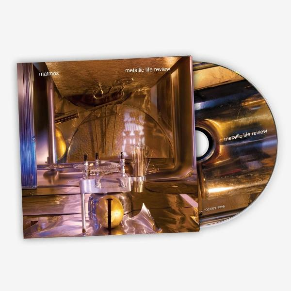 Albumcover: Metallic Life Review. Eine CD und ein Cover. Metallischer Hintergrund.