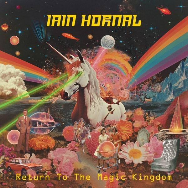 Albumcover mit einem Einhorn, einem Mann und einer Fantasieszene mit Text. Buntes Kunstwerk.