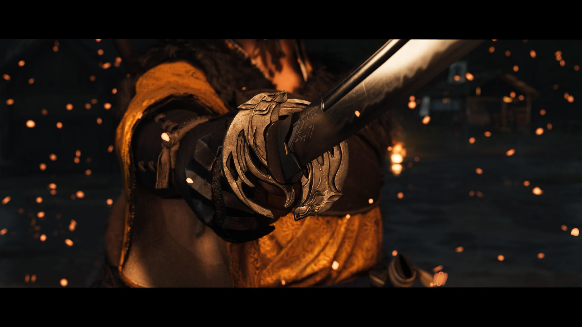 Nahaufnahme einer Hand, die ein verziertes Katana hält, mit glühenden Funken im Hintergrund.