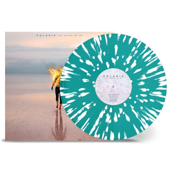 Albumcover: eine brennende Person geht am Strand mit einer teal Vinyl.