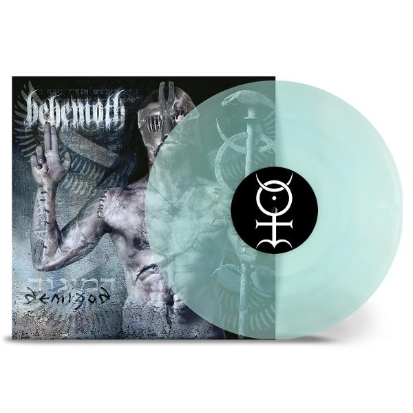 Albumcover: Vinyl-Schallplatte und Albumcover. Text: Behemoth, Demigod.