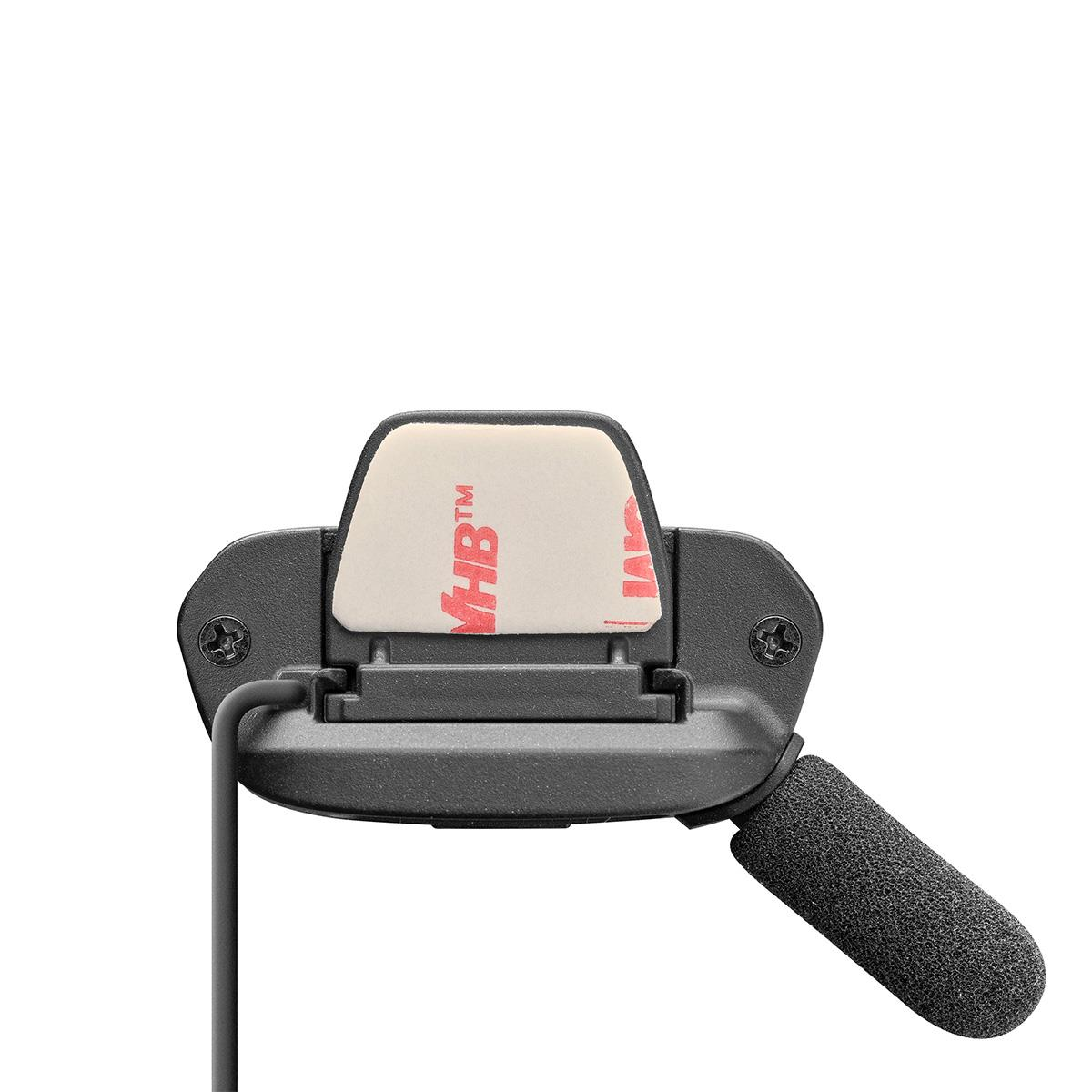 Nahaufnahme eines Interphone-Geräts mit Mikrofon. Auf der Rückseite ist ein VHB-Aufkleber zu sehen.